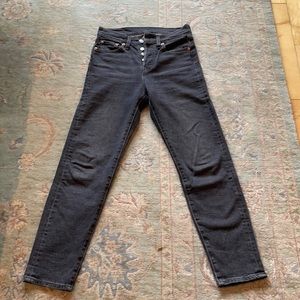 Levi’s wedgie cut black denim size 25